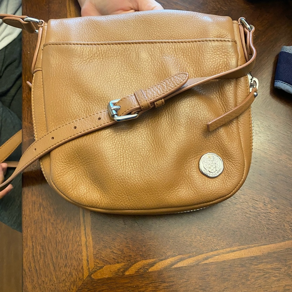 Vince Camuto crossbody - Picture 3 of 5